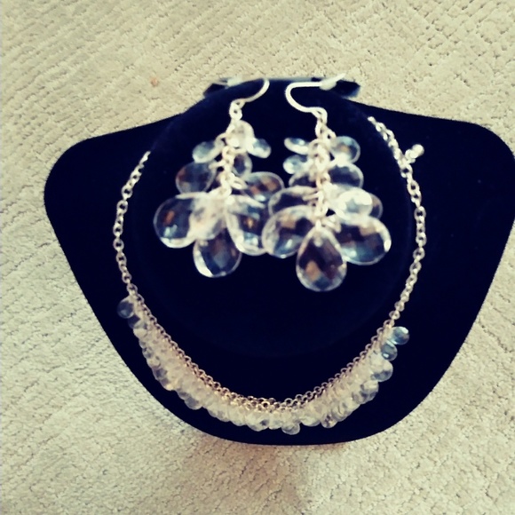 Necklace & Earring set - Picture 2 of 3